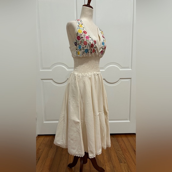 Halter Mexican embroidered dress, hand Embroidered with Silk threads. - mordernwear.com Halter Mexican embroidered dress, hand Embroidered with Silk threads. - mordernwear.com